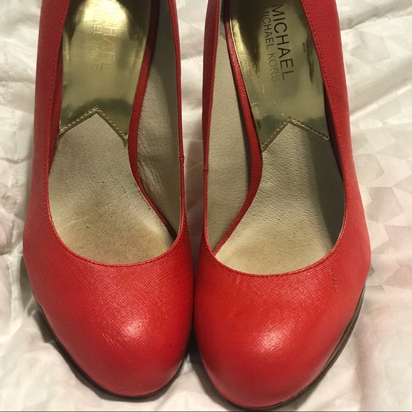 Michael Kors Red Pumps👠 - Picture 1 of 4